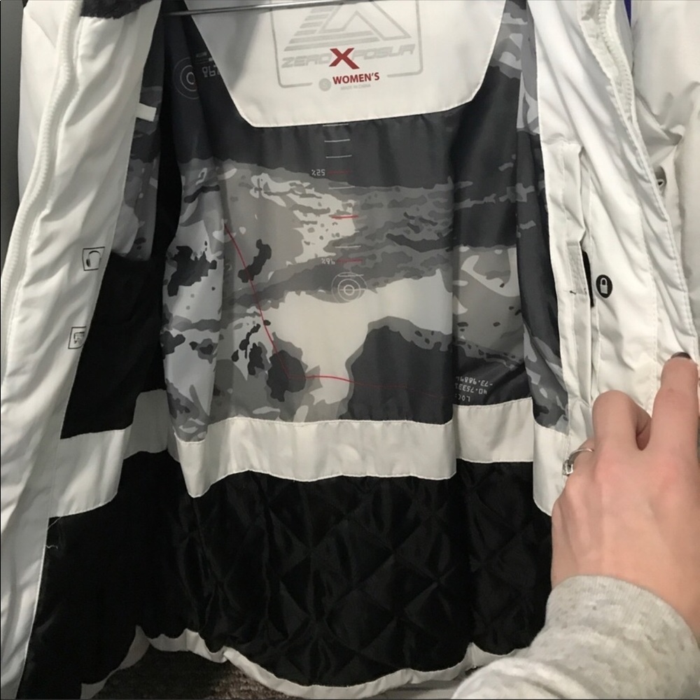 ZeroXposur Women’s Winter Jacket EUC - Picture 7 of 7